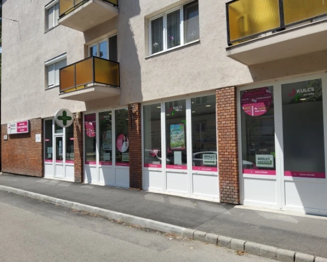 Felújítás és csatlakozás a KULCS PATIKÁK hálózatához