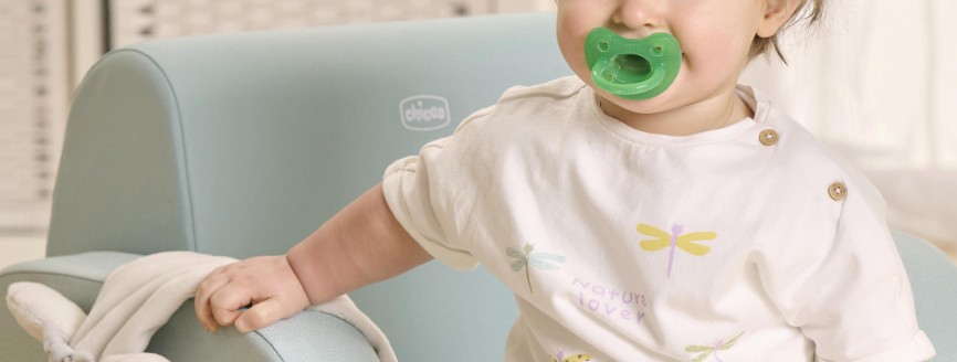 A helyes testtartás a gyereknek a babakocsiban